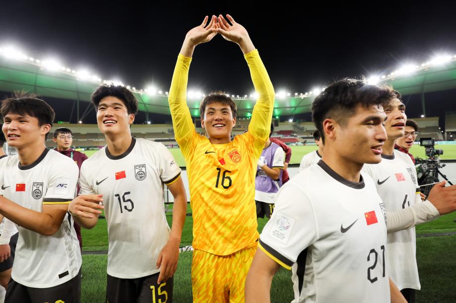 新球体育比分网-彭啸向余望王钰栋破门 U23国足3-0越南晋级决赛