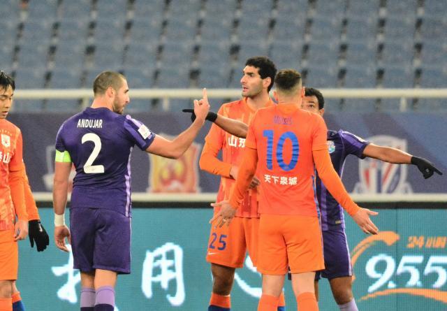 新球体育-近3场贡献4记乌龙球 津门虎真是喝凉水也塞牙啊！